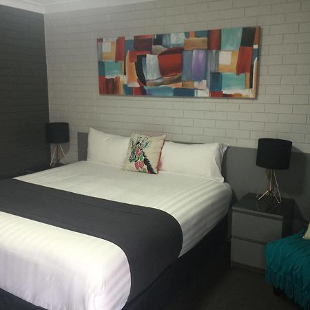 Blue Violet Motor Inn Toowoomba Bagian luar foto