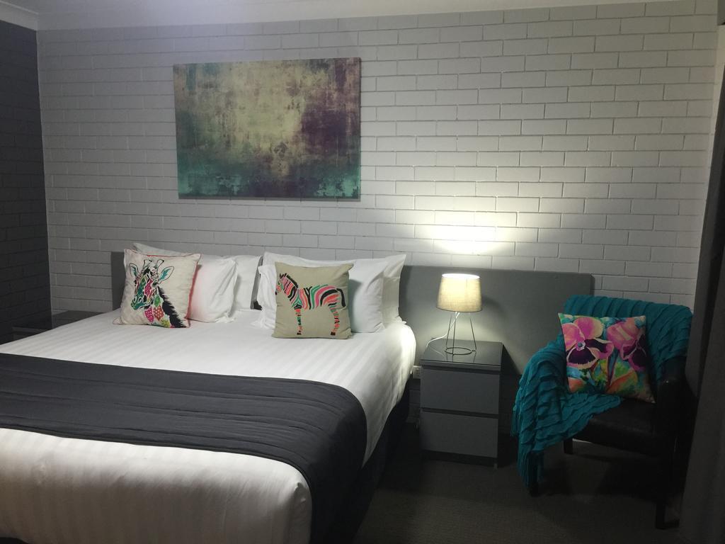 Blue Violet Motor Inn Toowoomba Bagian luar foto