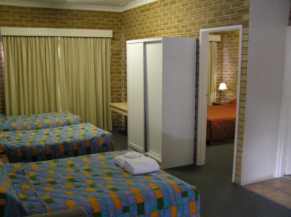 Blue Violet Motor Inn Toowoomba Bagian luar foto