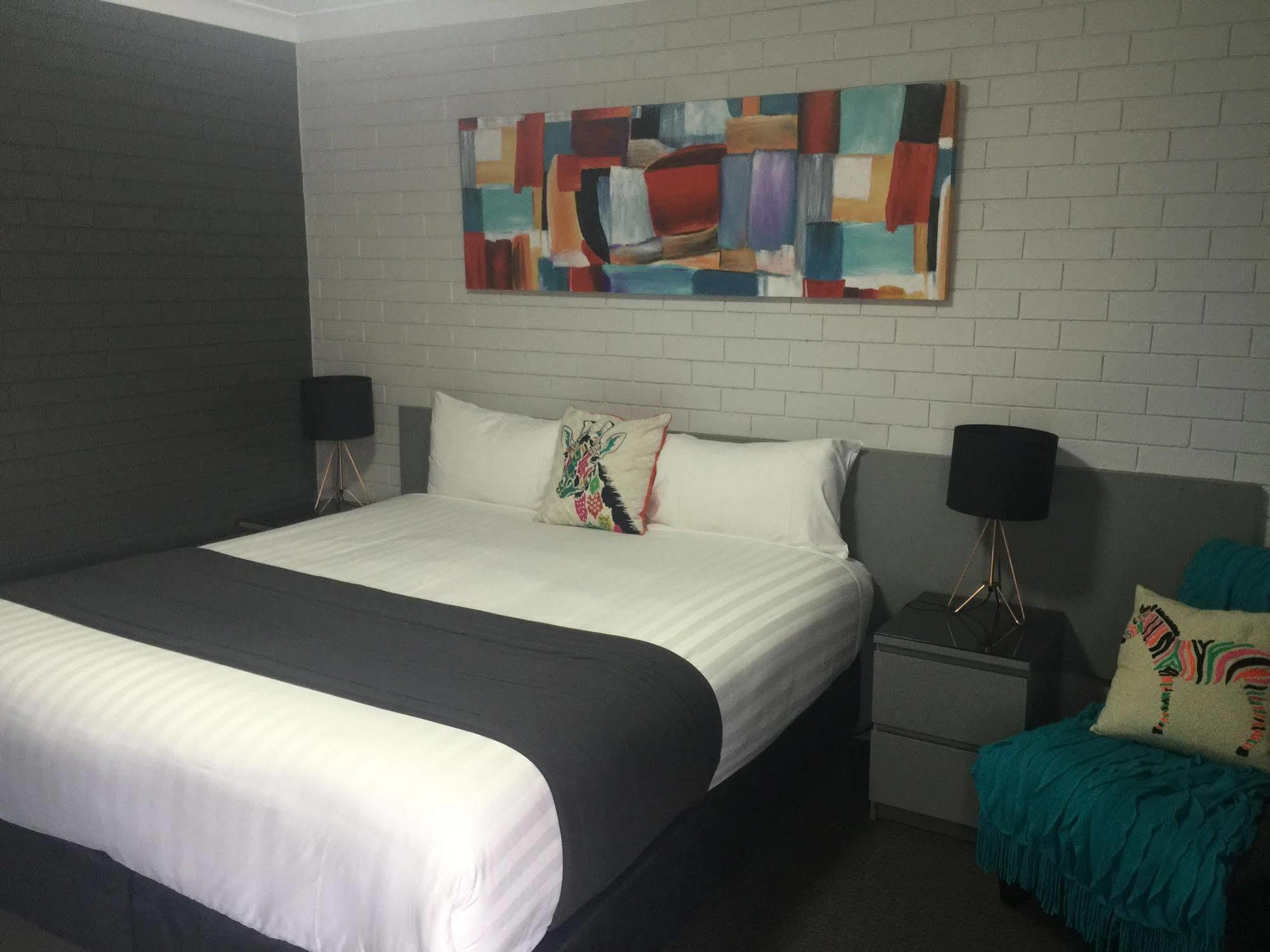 Blue Violet Motor Inn Toowoomba Bagian luar foto