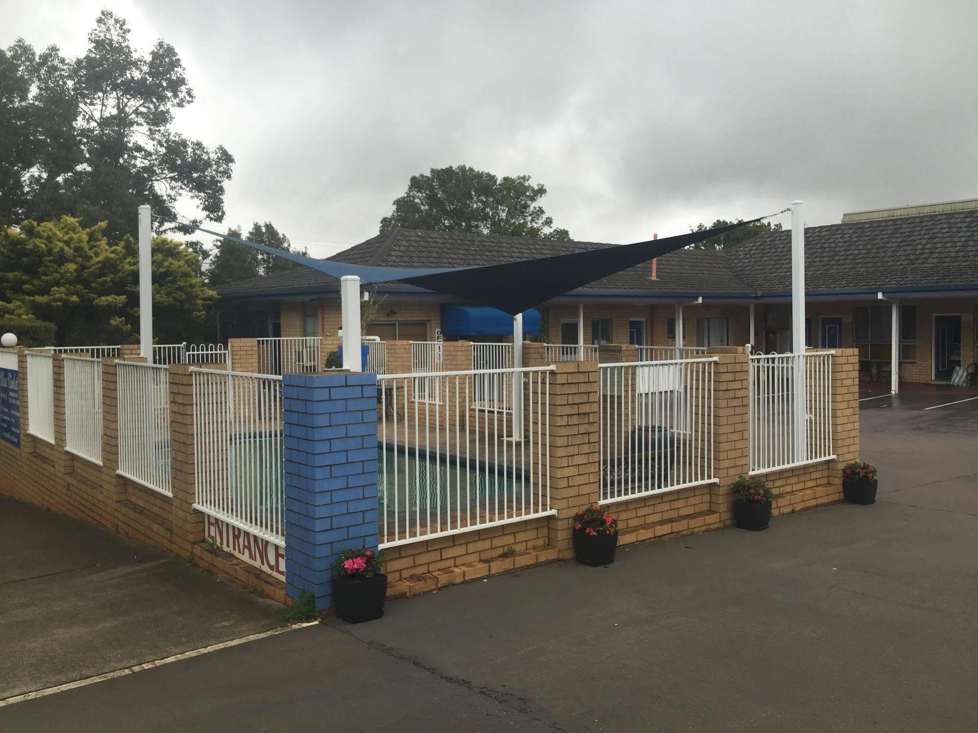 Blue Violet Motor Inn Toowoomba Bagian luar foto